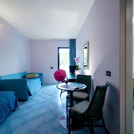 Otel Villaggio Giardini D'oriente
