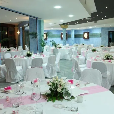 Otel Villaggio Giardini D'oriente 4*