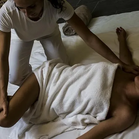 Otel Villaggio Giardini D'oriente