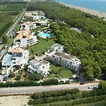 Szálloda Villaggio Giardini D'oriente 4*