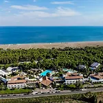 מלון Villaggio Giardini D'oriente נובה סירי מרינה