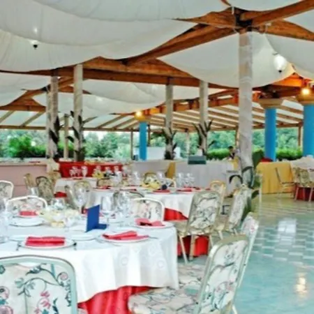 Hotel Villaggio Giardini D'oriente 4*