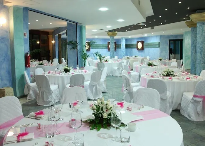 Hotel Villaggio Giardini D'oriente 4*